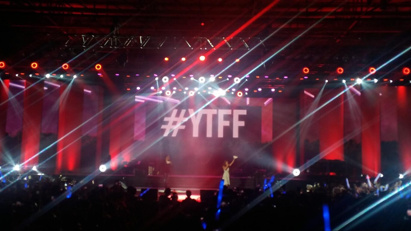 #YTFFManila2016 And the show starts in 5, 4, 3, 2, 1!